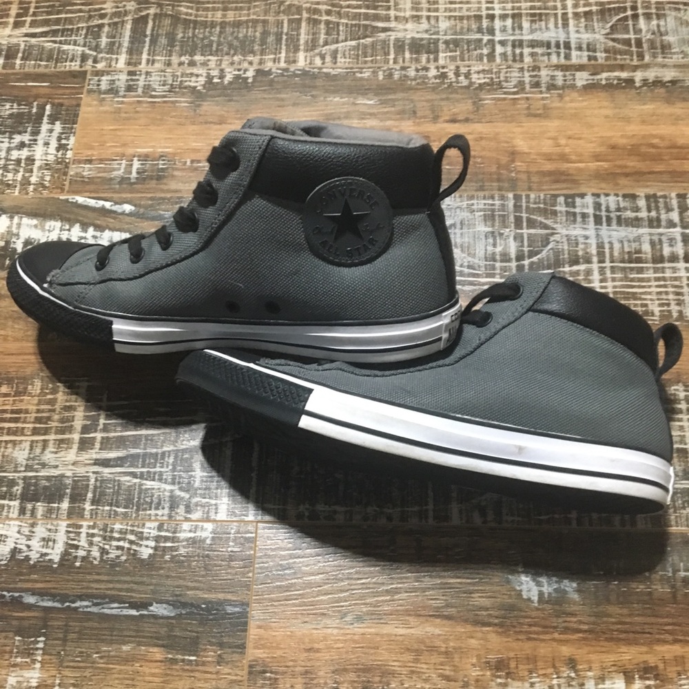 Size 9.5 Converse Chuck Taylor All Star High Tops